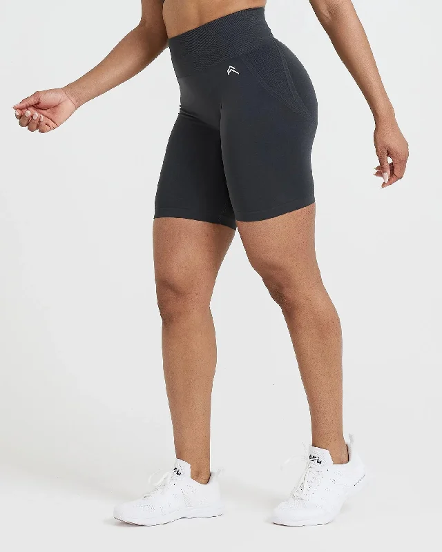 Effortless Seamless Cycling Shorts | Coal