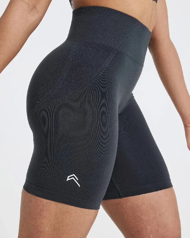 Effortless Seamless Cycling Shorts | Coal