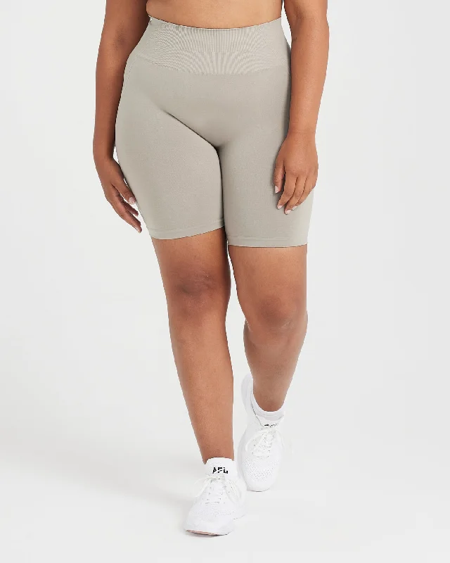 Effortless Seamless Cycling Shorts | Warm Sand