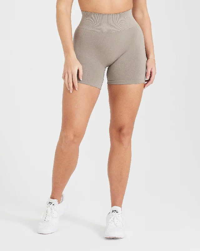 Effortless Seamless Shorts | Minky