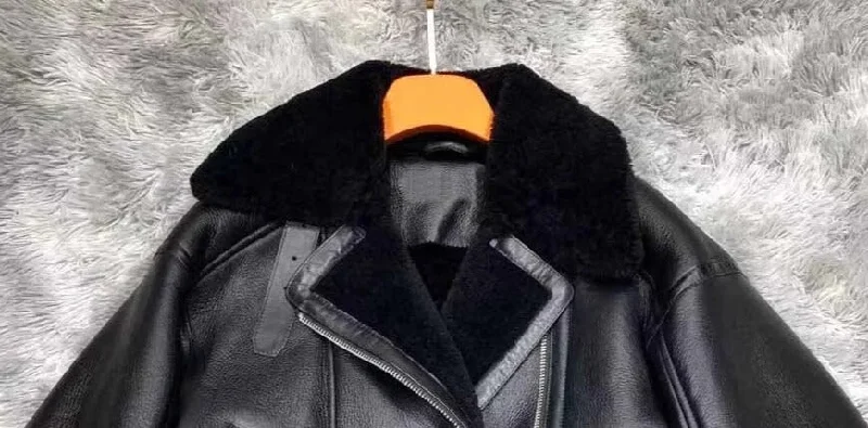 Black Black Fur / XL