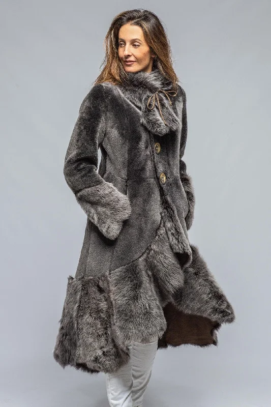 Wild Long Reversible Shearling