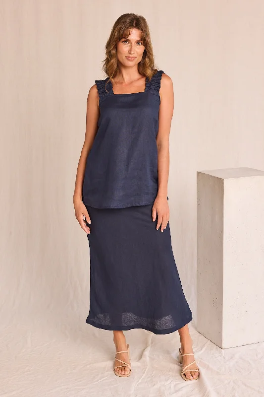 Claire Linen Summer Top in Navy