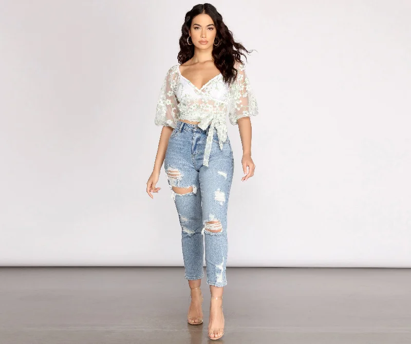 effortlessly-embroidered-floral-crop-top-060030542100