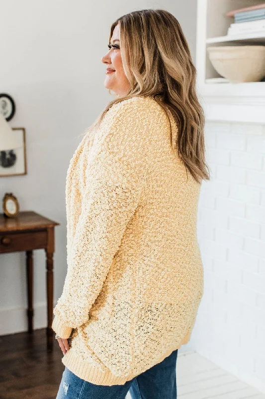 movie-date-popcorn-knit-cardigan-pale-yellow