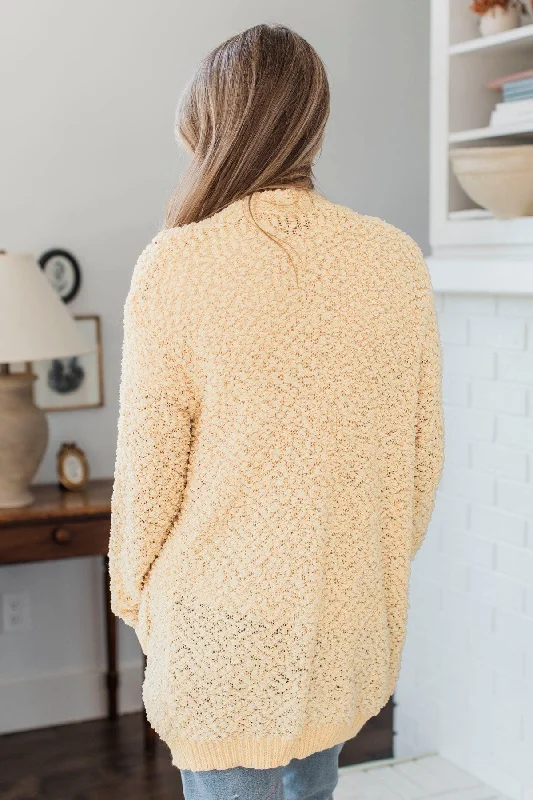 movie-date-popcorn-knit-cardigan-pale-yellow