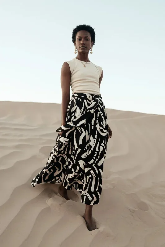 noco-abstract-print-skirt