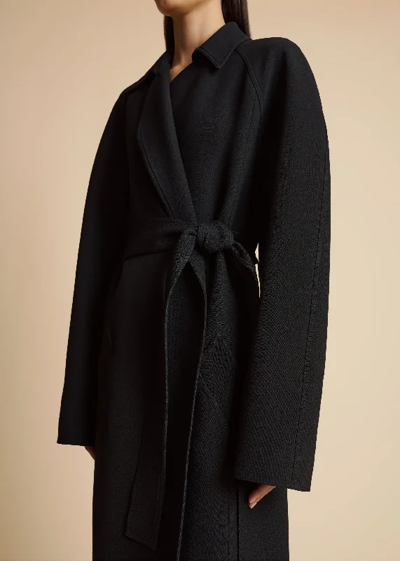 roth-trench-in-black