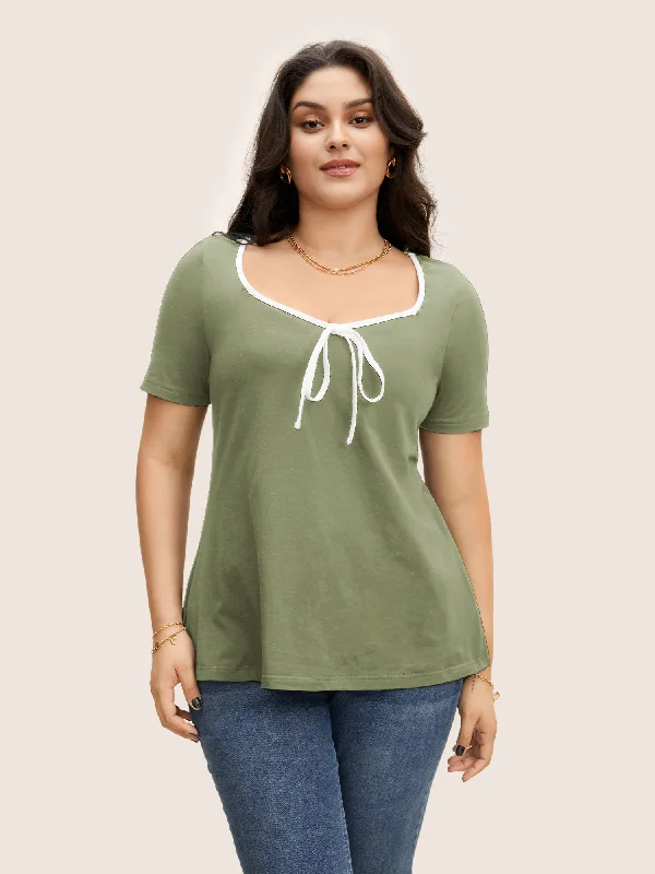 square-neck-contrast-trim-tie-knot-t-shirt