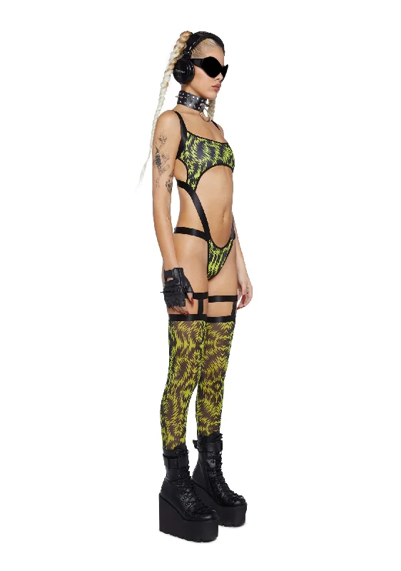 wireless-kiss-bodysuit-and-stocking-set