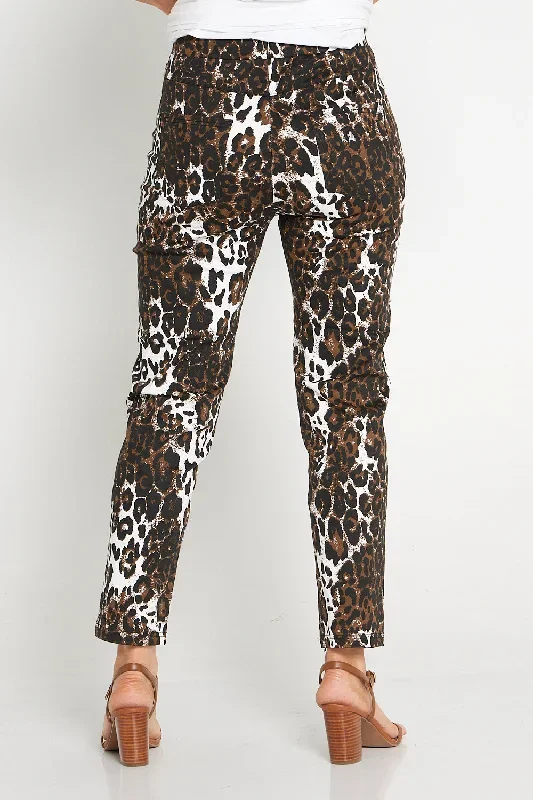 zendaya-pants-choc-leopard